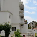 Ana-maria Guest house Pirovac