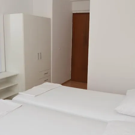 ゲストハウス Ana-maria