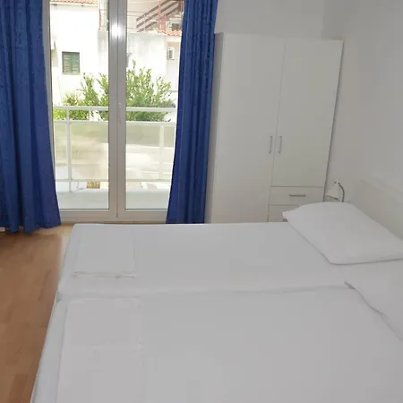 ゲストハウス Ana-maria ピロヴァッツ