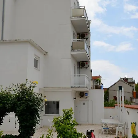 Ana-maria Guest house Pirovac