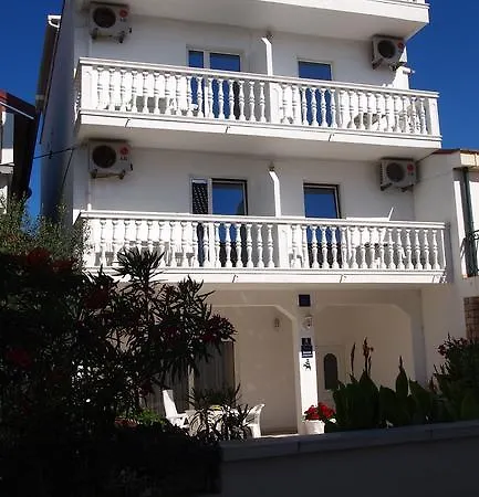 Ana-maria Guest house