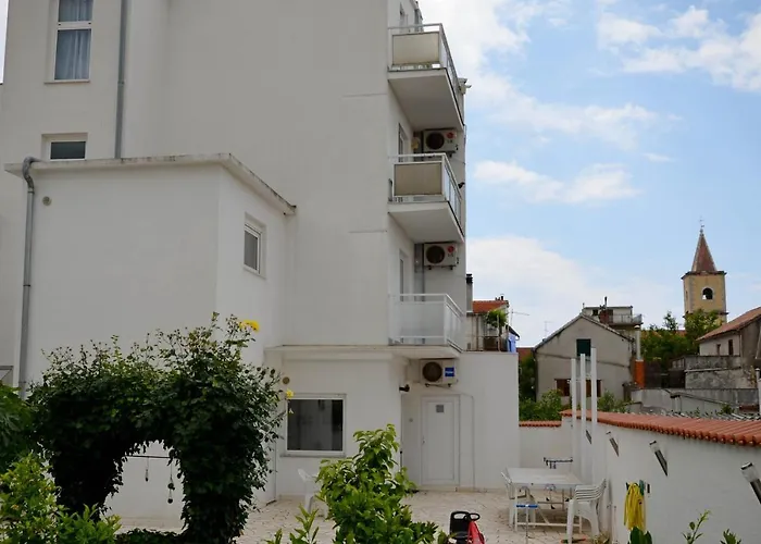 Ana-maria Pensjonat Pirovac