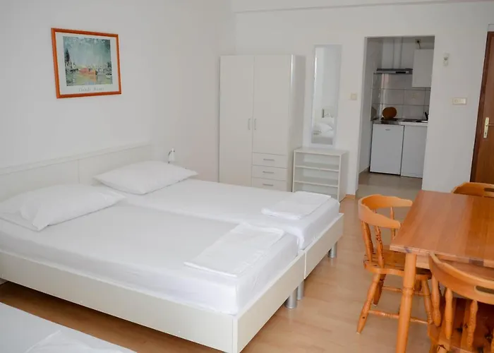 Pensjonat Ana-maria 3*