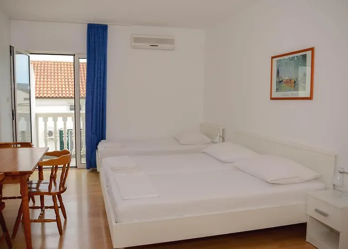 Pensjonat Ana-maria Pirovac