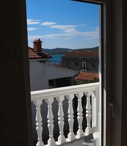 Ana-maria 3* Pirovac